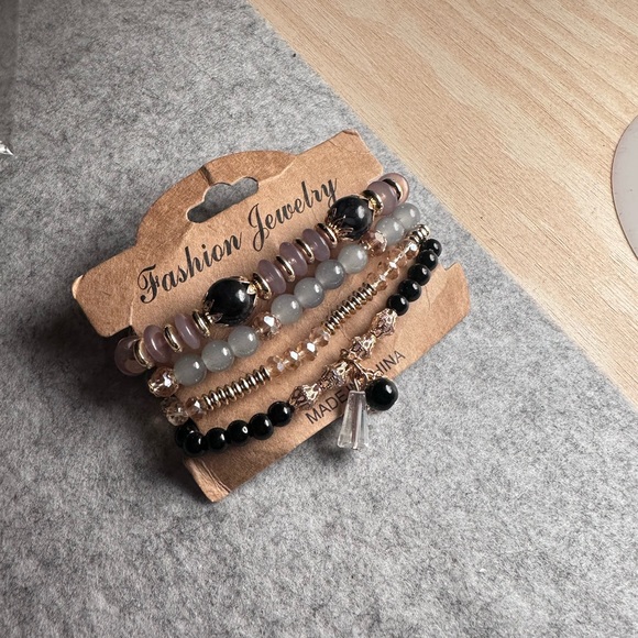 Bracelet - Picture 1 of 1